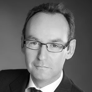 Dipl.-Volkswirt Thomas Stratmann Chief Financial Officer (CFO)